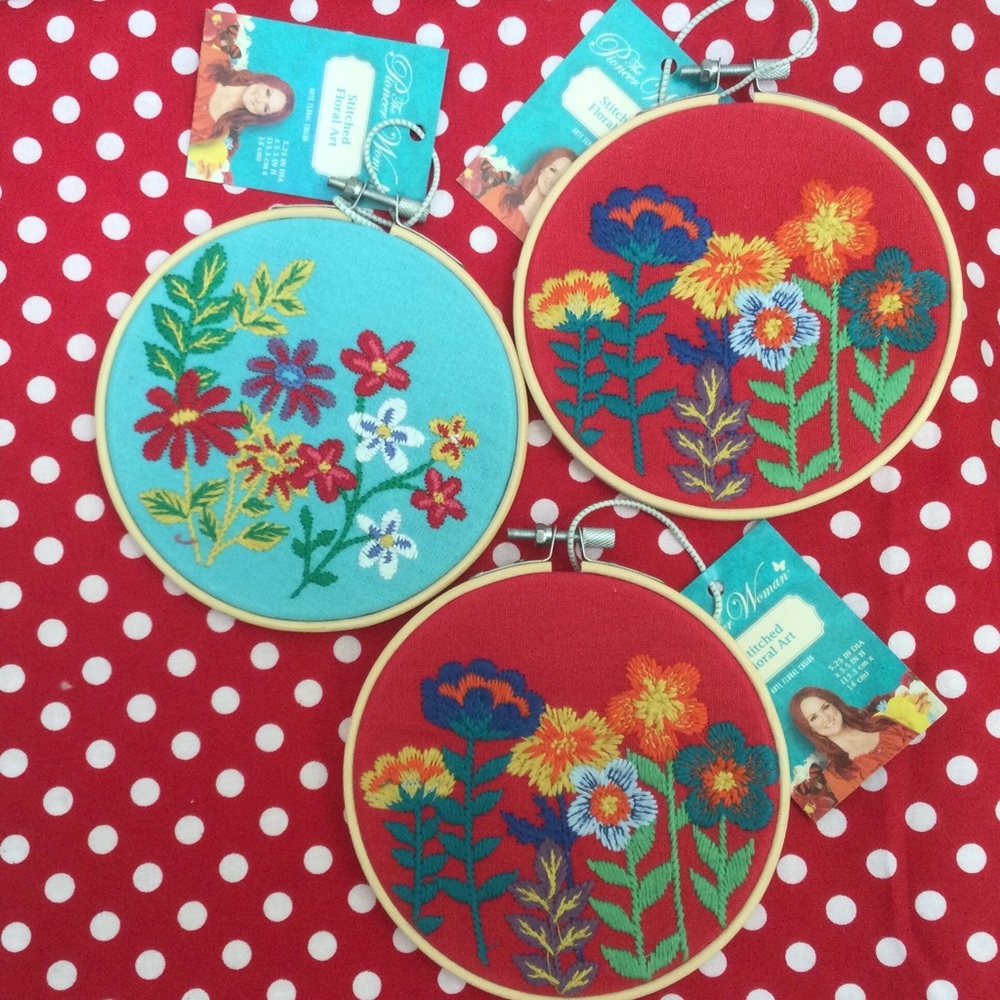 Pioneer Woman embroidered rings(3)